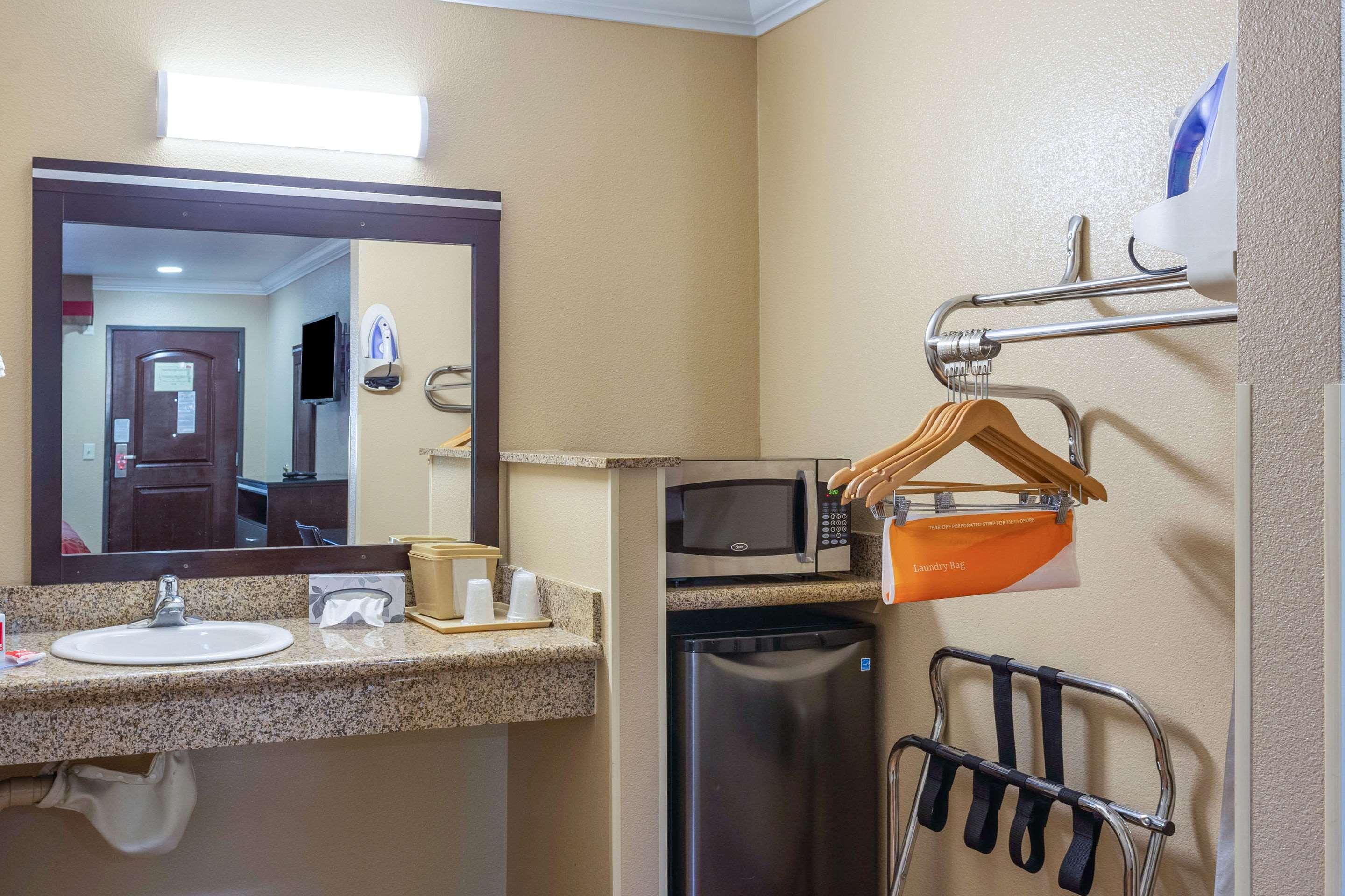 Econo Lodge Inn & Suites Escondido Downtown Exteriér fotografie