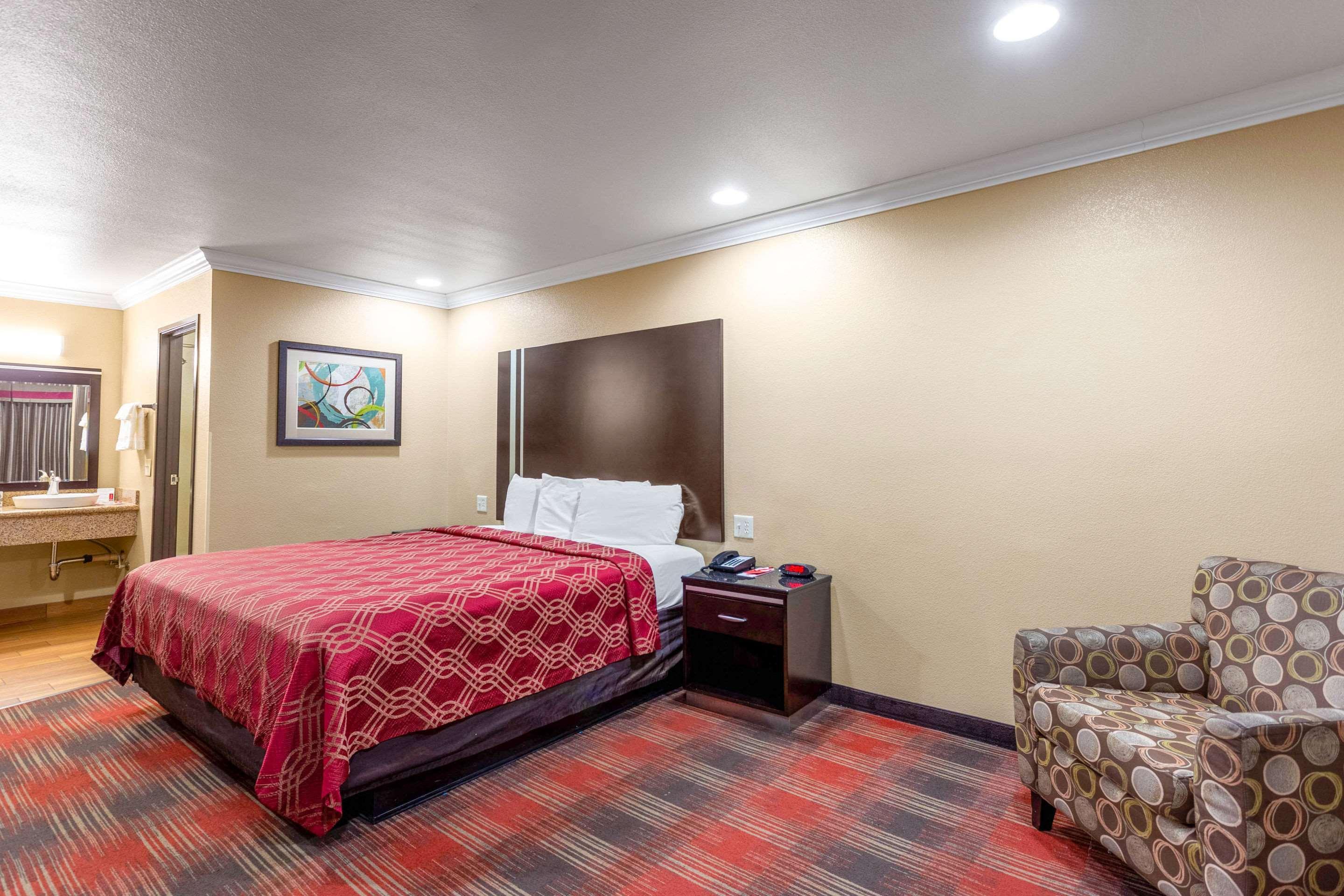 Econo Lodge Inn & Suites Escondido Downtown Exteriér fotografie