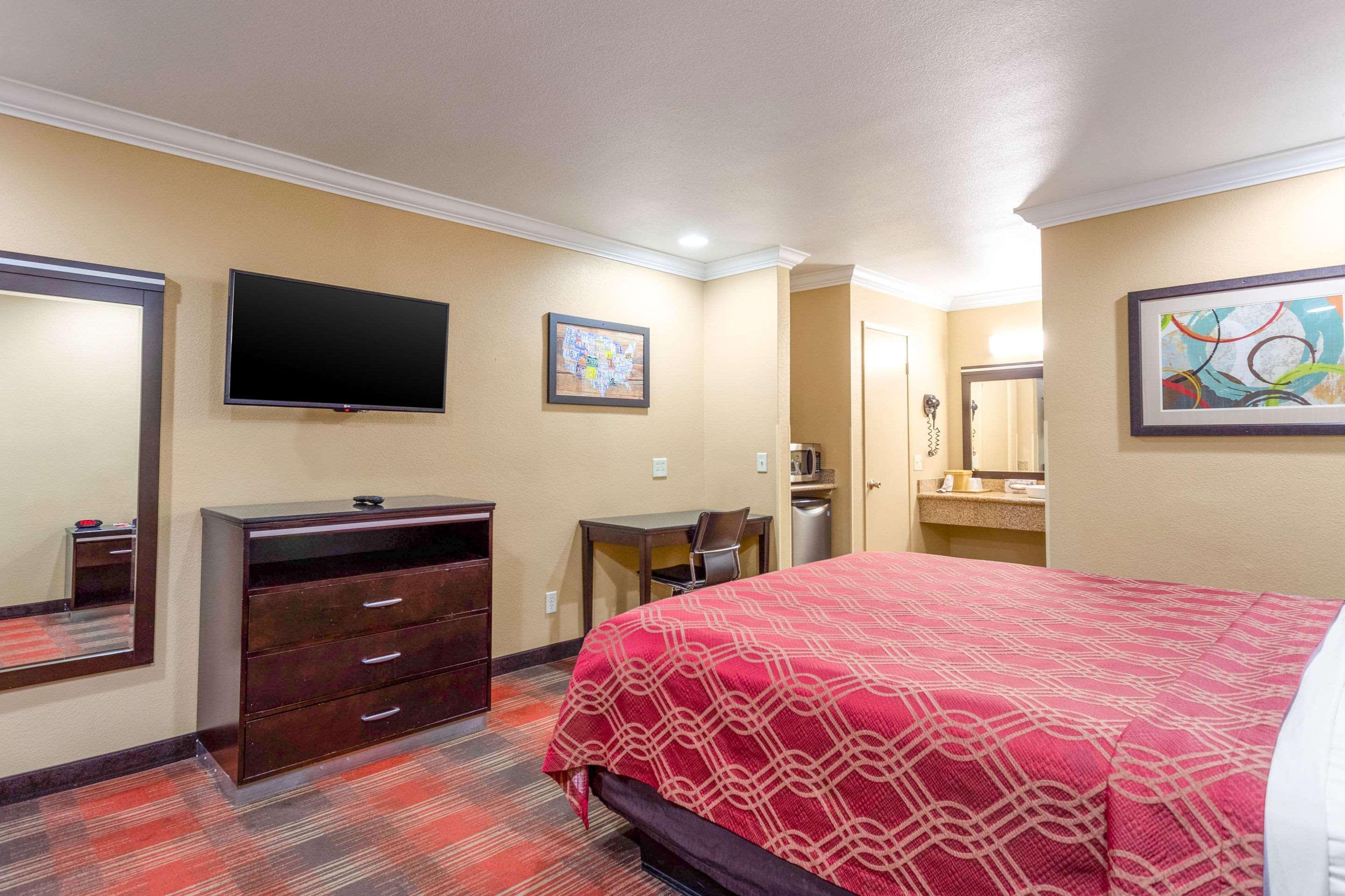 Econo Lodge Inn & Suites Escondido Downtown Exteriér fotografie