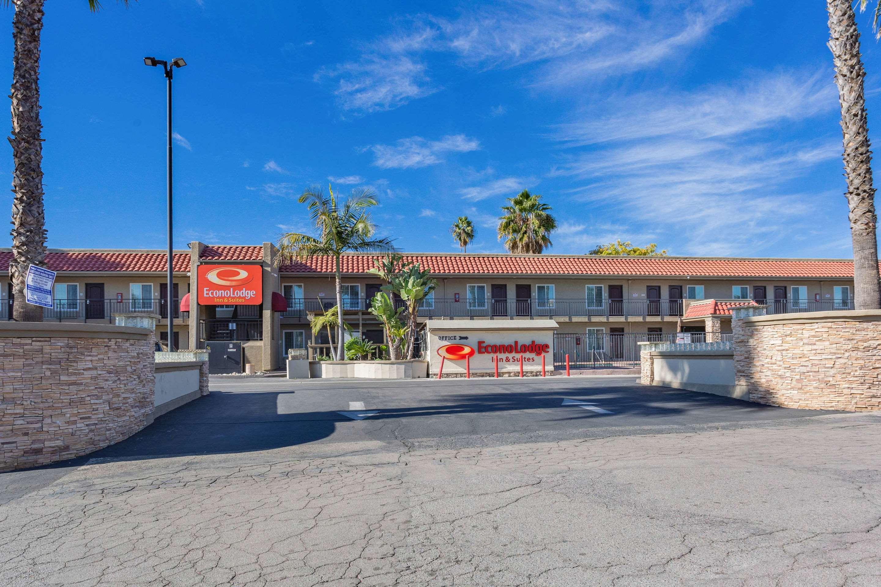 Econo Lodge Inn & Suites Escondido Downtown Exteriér fotografie